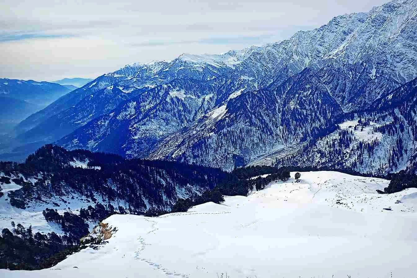 Patalsu Peak Trek in Winter